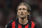 罗马诺：整个米兰都希望魔笛再留队一年，欧冠资格成关键因素