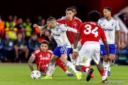 1-0！欧联杯德比战爆冷，英超保级队终结维拉9连胜，进决赛占先机